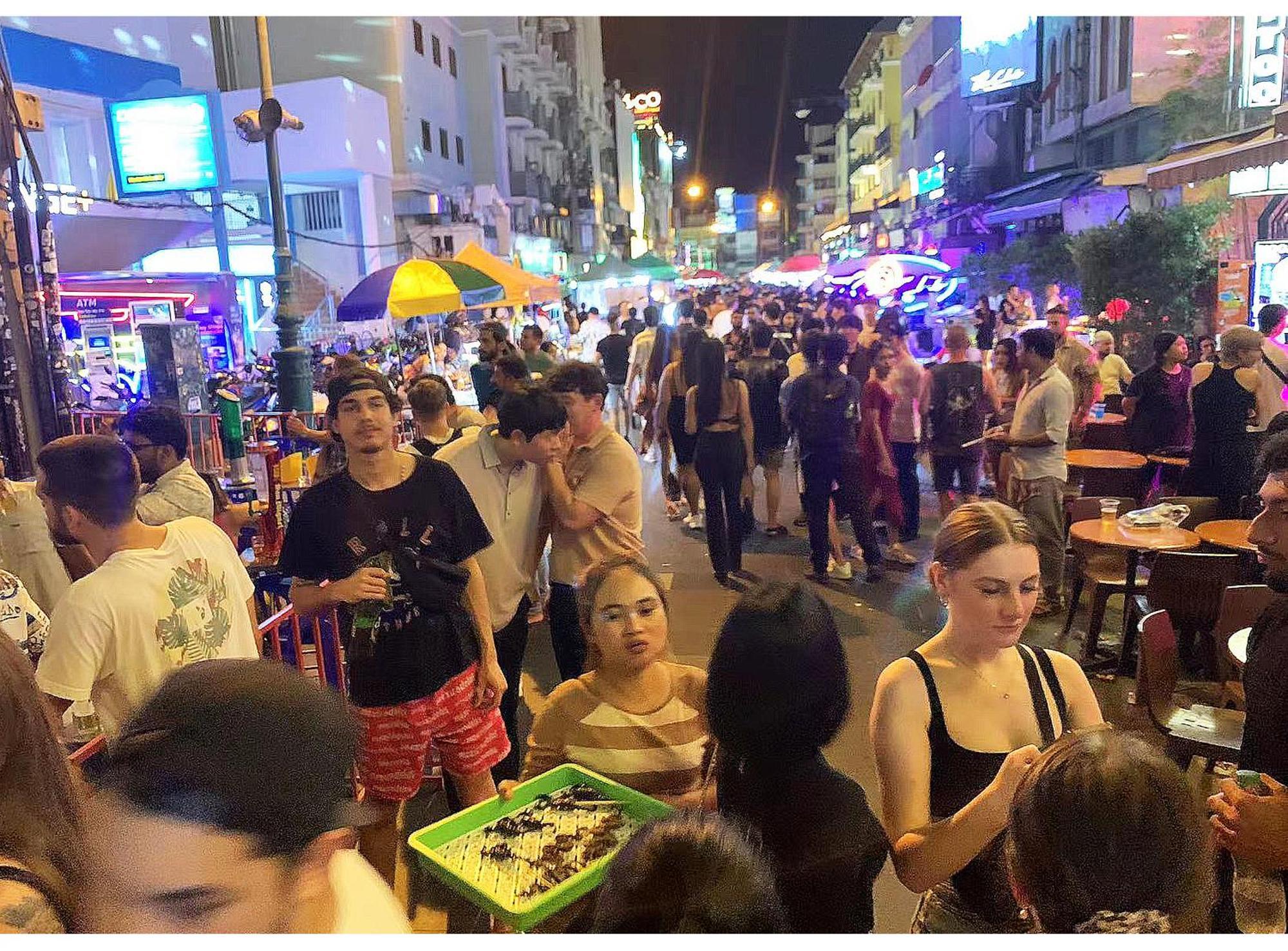 Susu Khaosan Hostel Bangkok Eksteriør billede